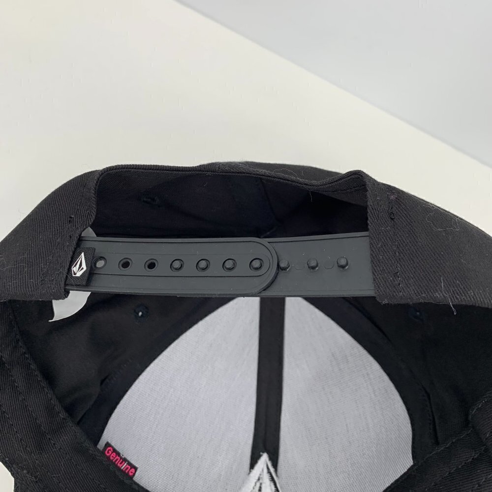 Volcom black snapback baseball hat adjustable Cot… - image 3